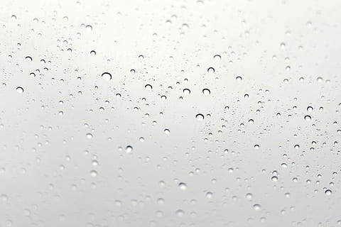 chuva, gotas, janela, agua, solta, origens, molhado, ninguém, transparente, quadro completo, natureza, dentro de casa, frescura, fechar-se, vidro - material, comida e bebida, tiro do estúdio, refresco, padronizar, gota de chuva, pureza, limpar \ limpo, fundos abstratos, prateado colorido, 4K, CC0, domínio público, royalty free
