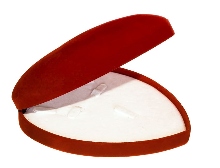 Caixa, cas, ataúd, tancar, decoració, regal, cor, aïllat, joia, collaret, vermell, , tallar, fons blanc, menjar, menjar i beguda, Color blanc, tir de l'estudi, cap gent, menjar poc saludable, a l'interior, salut i medicina, postres, berenar, primer pla, menjar dolç, dolç, sol objecte, dinar, forma, netejar, temptació, fer dieta, menjar de conveniència, 720P