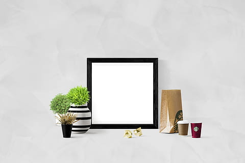 affiche, mur, maquette, Cadre, intérieur, modèle, blanc, image, Stock, moquer, Toile, Galerie, La technologie, ordinateur, espace de copie, personne, lien, plante, à l'intérieur, table, la nature, Technologie sans fil, prise de vue en studio, équipement informatique, la communication, écran de l'appareil, écran, couleur blanche, portable, couleur verte, moniteur d'ordinateur, plante en pot, plante d'appartement, 5K, CC0, domaine public, libre de droits