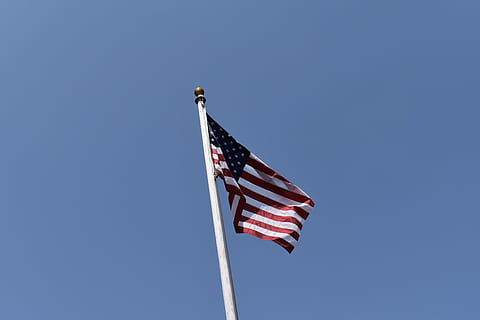 ABD bayrağı, bayrak, amblem, kutup, gökyüzü, Amerikan bayrağı, yıldızlar ve Çizgiler, beyaz, Amerika Birleşik Devletleri, Amerika, mavi, kırmızı, Amerikan, rüzgarlı, sinek, vatanseverlik, düşük açılı görünüş, çizgili, gurur, doğa, insansız, bağımsızlık, açık hava, kopya alanı, gün, ulusal simge, özgürlük, açık havada, rüzgar, 5K, CC0, kamu malı, telif ücretsiz