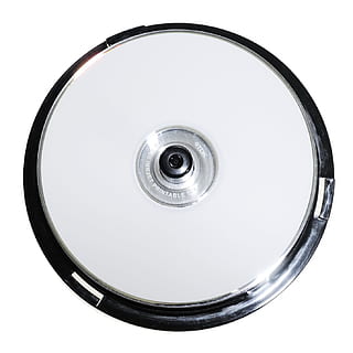 , CD, CD ROM, Les données, numérique, disque, DVD, vide, film, médias, multimédia, la musique, Plastique, rayon, Logiciel, du son, espace de rangement, vidéo, blanc, cercle, Forme géométrique, forme, fond blanc, coupé, La technologie, métal, prise de vue en studio, à l'intérieur, disque compact, personne, fermer, Sécurité, objet unique, couleur blanche, directement au-dessus, nature morte, protection, équipement, système de sécurité, couleur argentée, acier, équipement électrique, 720P, CC0, domaine public, libre de droits