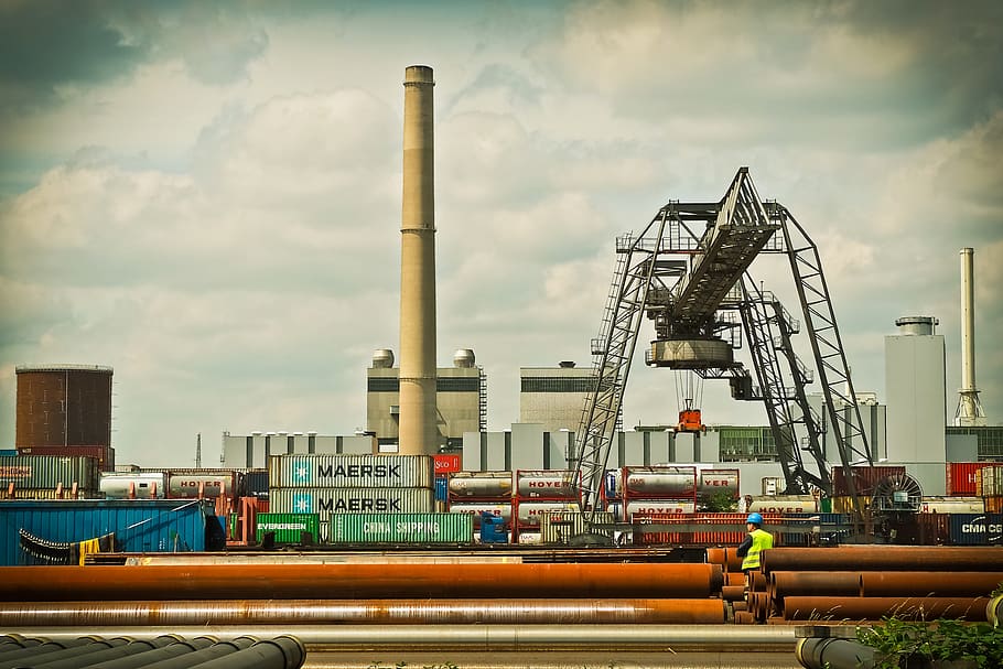 Ferris, ruota, città, cielo, costruzione, carico, camino, contenitore, gru, alba, luce del giorno, energia, ambiente, carburante, gasolio, macinino, stabilimento industriale, industria, metallo, gas naturale, petrolio, inquinamento, porta, Reno, rustico, acciaio, tecnologia, trasporto, sistema di trasporto, veicolo, acqua, nuvola - cielo, natura, attività commerciale, macchinario, mezzi di trasporto, fabbrica, giorno, nessuno, molo commerciale, architettura, trasporto merci, struttura costruita, all'aperto, molo, esterno dell'edificio, industria di costruzioni, gru - macchine edili, equipaggiamento industriale, 4K