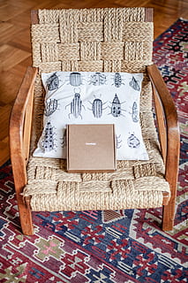 curology, in casa, arte e artigianato, modello, vista dall'alto, nessuno, creatività, stuoia, carta, mestiere, tappeto - arredamento, tessile, contenitore, tappeto, scatola, natura morta, vacanza, legno - materiale, avvicinamento, regalo, motivo floreale, scatola - contenitore, 5K, CC0, dominio pubblico, privo di copyright