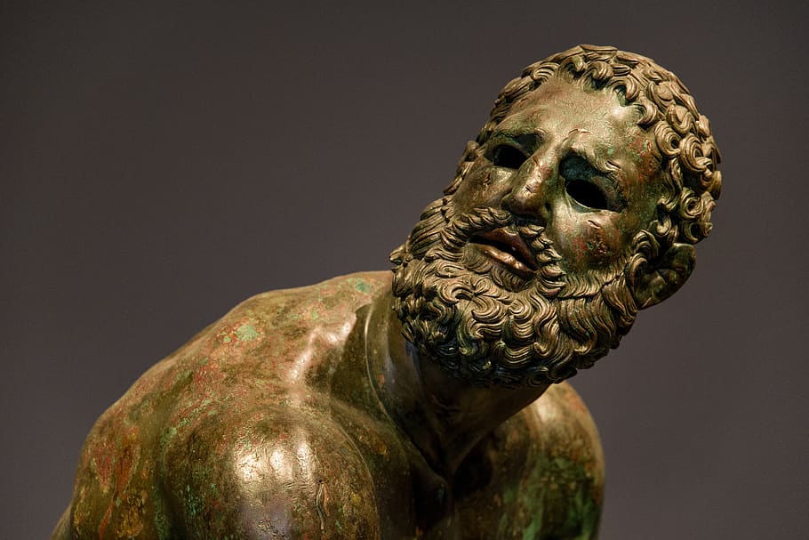 estàtua, bronze, home, cara, boxejador, puncher, art, escultura, antiguitat, roman, Roma, Itàlia, europa, museu, representació, art i artesania, creativitat, primer pla, cap gent, artesania, a l'interior, representació humana, tir de l'estudi, còpia espai, semblança masculina, vell, natura morta, gris, arquitectura, lleó - felí, 5K