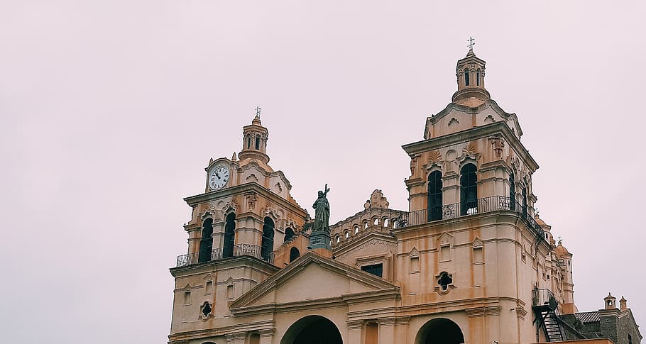 costruzione, architettura, Torre, Torre dell'orologio, argentina, campanile, guglia, independencia 80, cordoba, Cattedrale, cittadina, urbano, centro, città, cupola, arco, arcuato, monumento, Chiesa, esterno dell'edificio, struttura costruita, religione, luogo di culto, destinazioni di viaggio, Inquadratura dal basso, il passato, storia, cielo, credenza, spiritualità, turismo, nessuno, viaggio, all'aperto, orologio, 2K