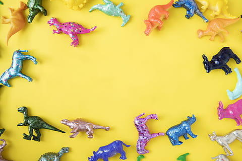 oude, dieren, geassorteerd, assortiment, achtergrond, grens, kinderjaren, detailopname, verzameling, kleurrijk, kopie ruimte, ontwerpruimte, dinosaurus, verschillend, olifant, uitgestorven, figuur, beeldje, montuur, gelukkig, nijlpaard, paard, geïsoleerd, oerwoud, Jura, geel, dierlijke representatie, gele achtergrond, dier, studio opname, gekleurde achtergrond, geen mensen, multi gekleurd, creativiteit, vertegenwoordiging, binnenshuis, dierlijke thema's, keuze, patroon, groep dieren, variatie, vorm, zoogdier, getextureerde, 1080P, CC0, publiek domein, royaltyvrij