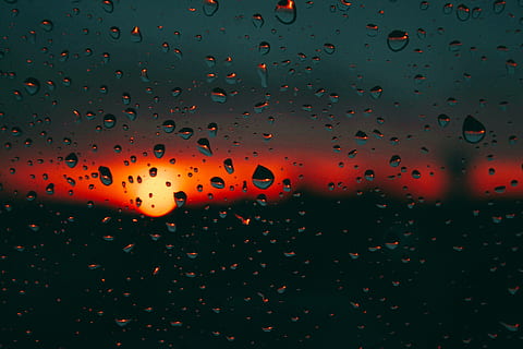 solnedgang, sol, regn, vindue, dråber, dråbe, våd, vand, glas - materiale, gennemsigtig, regndråbe, natur, ingen mennesker, tæt på, himmel, indendørs, fuld ramme, baggrunde, regntiden, glas, renhed, 2K, CC0, offentligt domæne, royaltyfrie
