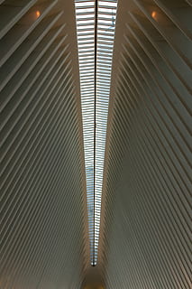 foto, plafon, bangunan, desain arsitektur, Arsitektur, kolom, keuangan, geometris, pedalaman, desain interior, modern, kantor, pola, perspektif, simetris, urban, dalam ruangan, tidak ada orang, diterangi, logam, peralatan penerangan, jalan lurus, arah, bingkai penuh, struktur yang dibangun, perspektif yang berkurang, bertekstur, pengulangan, merapatkan, latar belakang, fitur dinding - bangunan, tampilan sudut tinggi, 5K, CC0, domain publik, bebas royalti