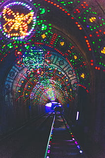 trenul feroviar, inconjurat, șir de lumini, tunel, ușoară, Coreea de Sud, 176 chogok-gil, samcheog, iluminat, tren, vehicul, transport, coridor, artă Modernă, artă, model, șine, lumini, colorat, neon, ornament, fractal, accesorii, calea de urmat, diminuarea perspectivei, direcţie, echipamente de iluminat, arhitectură, în interior, semn, drum, nici o persoana, arc, construită, multi colorate, noapte, consecutiv, marcare, punct de disparitie, marcajul rutier, tavan, lung, lumină la capătul tunelului, 4K, CC0, domeniu public, fără drepturi de autor