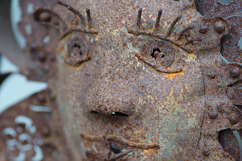 artă, obiect, foaie, rugini, față, metal, ruginit, a închide, nici o persoana, declin, zi, deteriorare, erodate, vechi, dărâma, deteriorat, învechit, abandonat, texturată, selectiv, fundaluri, reprezentare umană, cadru complet, model, reprezentare, ruinat, 5K, CC0, domeniu public, fără drepturi de autor