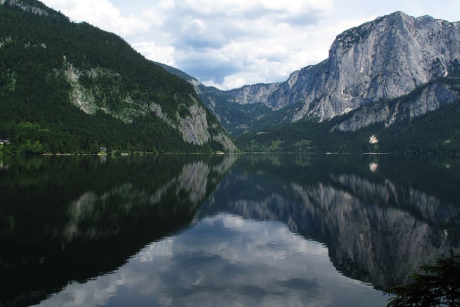 llac, muntanyes, reflexió, muntanya, escenics - natura, bellesa a la natura, aigua, tranquil·litat, escena tranquil·la, cel, davant del mar, naturalesa, escena no urbana, idíl·lic, Serra, núvol - cel, cap gent, planta, simetria, arbre, a l'aire lliure, llac de reflexió, formació, 4K
