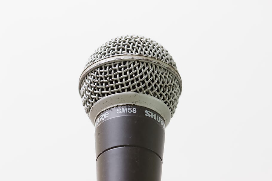 micròfon, membrana, macro, música, músic, so, enregistrament, concert, entreteniment, accessoris, tecnologia, Dispositiu d'entrada, comunicació, primer pla, fons blanc, còpia espai, a l'interior, tir de l'estudi, tallar, cap gent, equipament, sol objecte, connexió, cultura i entreteniment artístic, natura morta, instrument òptic, negocis, difusió, color plata, 5K