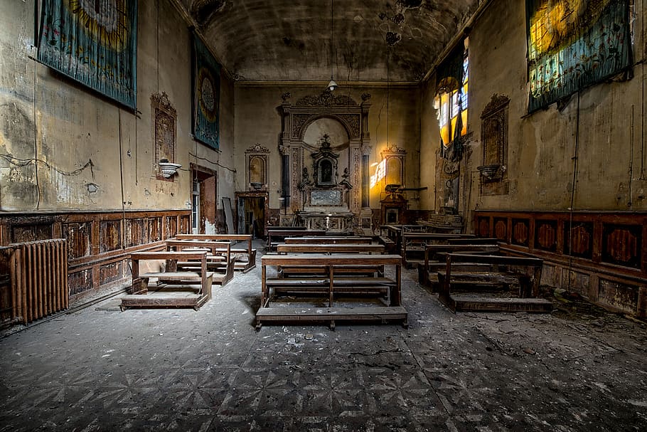 arquitectura, edifici, infraestructura, vell, antic, Església, catedral, altar, estructura construïda, història, el passat, religió, creença, a l'interior, espiritualitat, cap gent, obsoleta, abandonat, lloc de culte, aixafar, espatllat, declivi, mal estat, deteriorament, escultura, arruïnat, 5K