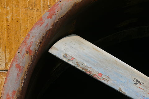 rust, metal, struktur, rusted, industri, rusten, gammel, ingen mennesker, forvitret, tæt på, forældet, forringelse, forladt, nedgang, dag, beskadiget, kørt ned, udendørs, fokus på forgrunden, transportmidler, træ - materiale, maling, transportform, 2K, CC0, offentligt domæne, royaltyfrie