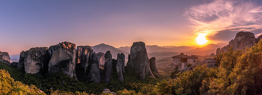 muntanyes de roca grisa, Grècia, kalampaka, meteoron, naturalesa, posta de sol, sortida del sol, cel, cel vermell, a l'aire lliure, vespre, alba, llum solar, monument, Serra, muntanya, penya-segat, paisatge, rock, camp, medi ambient, destinacions de viatge, viatjar, terra, escenics - natura, rock - object, bellesa a la natura, núvol - cel, sòlid, turisme, groc, planta, arbre, cim de muntanya, cap gent, arbre de coníferes, pi, 8K, CC0, domini públic, lliure de regalies