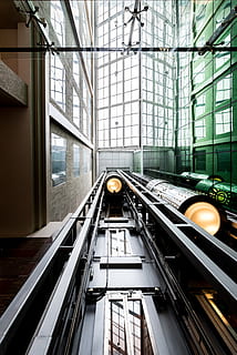 futuro, casa, ascensor, moderno, alta tecnología, Hazme, techo, espejo, vaso, arquitectura, ventana, estructura construida, adentro, material de vidrio, día, nadie, edificio, transparente, ciudad, cuarto doméstico, naturaleza, ausencia, reflexión, luz del sol, modelo, equipo de iluminación, lámpara eléctrica, 5K, CC0, dominio público, libre de derechos