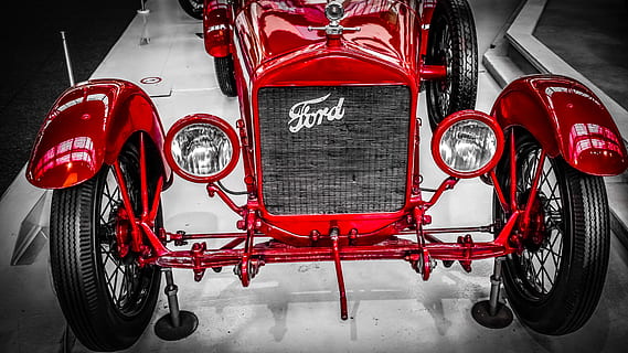 Ford, Auto, alt, Oldtimer, klassisch, Jahrgang, Fahrzeug, Automobil, retro, Antiquität, Transport, Autowelt, Brüssel, Belgien, rot, Transportmittel, Landfahrzeug, Kommunikation, Kraftfahrzeug, stationär, Vorderansicht, Retro-Stil, Sicherheit, Scheinwerfer, Text, keine Leute, Stadt, Nahansicht, Zeichen, Rad, 4K, CC0, gemeinfrei, lizenzfrei