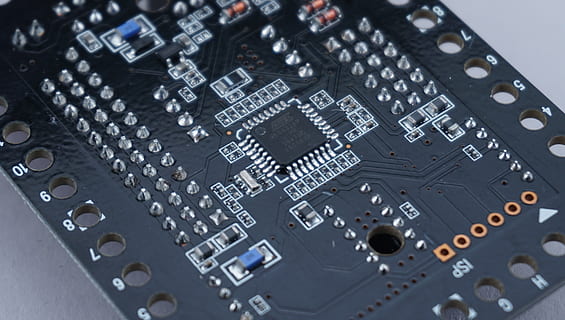 mikrovaldiklis, mikrokompiuteris, micom, technologijos, elektronikos pramonė, sudėtingumą, grandinės plokštė, ryšį, industrija, nėra žmonių, kontrolė, Iš arti, įranga, plokštė, kompiuterių lustas, elektrinis komponentas, patalpose, fonas, kompiuterio dalis, visą kadrą, komunikacijos, oro transporto priemonė, aukšto kampo vaizdas, kosmoso pramonė, elektros įranga, 4K, CC0, Viešasis domenas, nemokamai