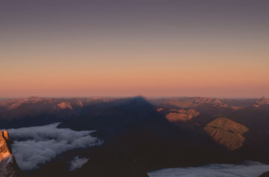 zugspitze, sníh, summitu, bez mráčku, nebe, Průhledná, řeřavý, Alpy, pohoří, letní, krajina, Příroda, Krásná, svítání, ráno, Rakousko, Německo, stín, hory, scenics - příroda, krása v přírodě, klidné scény, hora, západ slunce, klid, zimní, studená teplota, životní prostředí, mimoměstské scény, idylický, nikdo, kopie prostor, krytina, venku, zasněžené hory, 4K