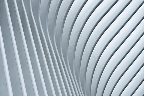 vzor, bílý, architektura, minimalismus, abstraktní, oblouk, oculus, pozadí, okno, moderní, pruhovaný, ocel, nikdo, křivka, uvnitř, šedá, strop, kov, nástěnný prvek, technologie, geometrický tvar, modrý, design, 4K, CC0, veřejná doména, bez autorských práv