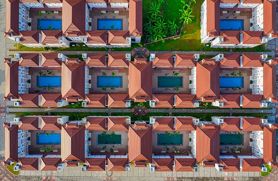 aplicació de jocs de minecraft, aèria, diseny arquitectònic, arquitectura, art, edificis, negocis, ciutat, color, disseny, drone, cases, paisatge, modern, naturalesa, a l'aire lliure, parc, patró, piscina, retro, estiu, turisme, viatjar, urbà, aigua, exterior de l'edifici, estructura construïda, finestra, edifici, marc complet, barri residencial, cap gent, dia, fons, planta, en fila, llum solar, casa, costat a costat, repetició, planta en test, apartament, 5K