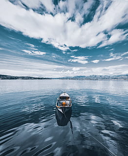 foto, barca, nuvoloso, cielo, canoa, nuvole, ambiente, peschereccio, lago, natura, all'aperto, riflessione, increspature, scenario, panoramico, sistema di trasporto, veicolo, acqua, moto d'acqua, nave nautica, nuvola - cielo, bellezza nella natura, mare, mezzi di trasporto, scenics - natura, modo di trasporto, lungomare, idilliaco, giorno, la tranquillità, scena non urbana, scena tranquilla, nessuno, galleggia sull'acqua, gonfiabile, 5K, CC0, dominio pubblico, privo di copyright