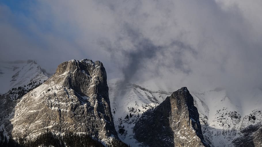 muntanya coberta de neu, muntanya, naturalesa, a l'aire lliure, Serra, pic, Canadà, canmore, neu, gel, hivern, pendent, fora, nevat, coberta, rundle, rundle mtn, fred, gris, temperatura de fred, núvol - cel, cel, bellesa a la natura, escenics - natura, cim de muntanya, medi ambient, rock - object, muntanya nevada, rock, sòlid, tranquil·litat, escena tranquil·la, paisatge, cap gent, formació, clima extrem, 4K