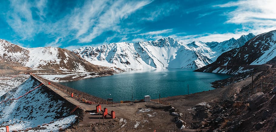 llac, envoltat, muntanya, cobert, neu, fred, la llum del dia, paisatge, escènic, nevat, hivern, escenics - natura, aigua, bellesa a la natura, Serra, temperatura de fred, núvol - cel, cel, naturalesa, escena tranquil·la, medi ambient, escena no urbana, tranquil·litat, gel, muntanya nevada, a l'aire lliure, 8K