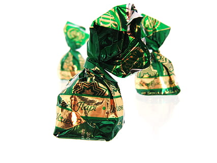 fundal, luminos, bomboane, a închide, culoare, desert, alimente, verde, izolat, macro, obiect, unu, gustare, dulce, zaharicale, alb, fundal alb, studio shot, în interior, elimina, nici o persoana, Culoarea verde, Bijuterii, natură moartă, piatră preţioasă, bogatie, Modă, model, proiecta, artă și sculptură, luxos, un singur obiect, două obiecte, model floral, cheltuială, 1080P, CC0, domeniu public, fără drepturi de autor
