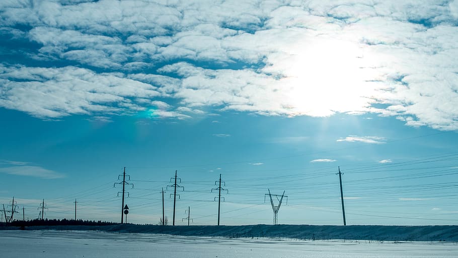 nebe, kabelů, kabel, řádek, energie, elektřina, technologie, Napětí, drát, infrastruktura, lanovkou, modrý, krajina, mraky, volt, stádo, Napájení, mrak - nebe, elektřina pylon, slunečního světla, spojení, elektrické vedení, krása v přírodě, zdroj napájení, Příroda, slunce, scenics - příroda, klidné scény, nikdo, sníh, zimní, klid, venku, odlesk objektivu, telefonní linka, Jasný, 5K