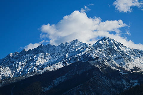 muntanya, blau, cel, altitud, núvols, fred, la llum del dia, gelades, congelat, alt, gel, paisatge, majestuós, cims de muntanya, muntanyes, naturalesa, a l'aire lliure, escènic, neu, muntanyes cobertes de neu, cim, fotografia gran angular, hivern, paisatge d'hivern, temperatura de fred, escenics - natura, Serra, núvol - cel, bellesa a la natura, muntanya nevada, medi ambient, cim de muntanya, cap gent, escena tranquil·la, dia, tranquil·litat, 5K, CC0, domini públic, lliure de regalies