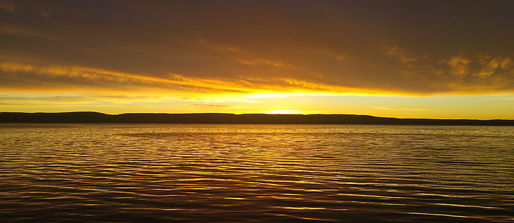 Norge, Vollen, auringonlasku, vesi, taivas, tyyneys, meri, kauneus luonnossa, maisemat - luonto, oranssi väri, pilvi - taivas, rauhallinen kohtaus, dramaattinen taivas, idyllinen, luonto, heijastus, ei ihmisiä, auringonvalo, vuori, aallotettu, ulkona, romanttinen taivas, 5K, CC0, public domain, rojaltivapaa