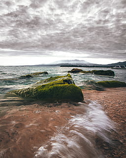 Strandlinie, grau, Wolken, Strand, Felsbrocken, bewölkter Himmel, Dämmerung, Abend, Horizont, Landschaft, Moos, moosige Felsen, Ozean, Rock, Felsen, Meer, seelandschaft, Himmel, Sonnenuntergang, Wasser, Wellen, wolke - himmel, Schönheit in der Natur, Szenen - Natur, Land, Bewegung, Welle, Natur, Horizont über Wasser, ruhige Szene, Ruhe, Tag, keine Leute, Nicht-städtische Szene, Sport, draußen, 2K, CC0, gemeinfrei, lizenzfrei