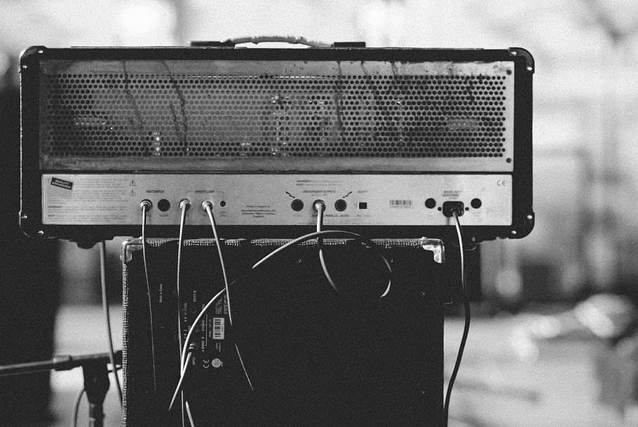amplificatore, elettronico, dispositivo, Audio, musica, attrezzatura, suono, tecnologia, avvicinamento, concentrarsi sulle conoscenze acquisite, nessuno, cultura artistica e intrattenimento, attrezzatura per la registrazione del suono, comunicazione, equipaggiamento audio, in casa, giorno, Radio, connessione, controllo, dispositivo di input, natura morta, ascoltando, studio, palcoscenico, materiale elettrico, 2K