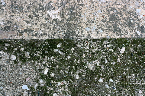 abstrakt, Hintergrund, braun, , Riss, Detail, schmutzig, grau, grunge, schwer, Material, alt, Rau, Stein, Struktur, Oberfläche, keine Leute, Tag, Hintergründe, Vollbild, Schnee, gebaute Struktur, Wandbau - Funktion, High Angle View, Natur, draußen, texturiert, kalte Temperatur, Winter, Pflanze, Nahansicht, weiße Farbe, direkt darüber, die Architektur, Gebäudehülle, Beton, schneit, 1080P, CC0, gemeinfrei, lizenzfrei