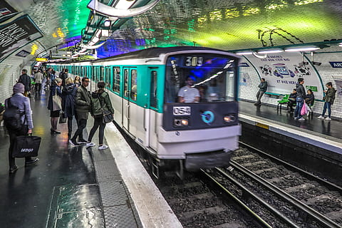 people, wait, arriving, train, paris metro station, station., commute, paris, platform, station, cars, commuters, france, metro, metropolitan, public, subway, trackes, transportation, travel. underground, rail transportation, group of people, public transportation, track, mode of transportation, railroad track, architecture, real people, crowd, large group of people, railroad station platform, railroad station, men, city, city life, women, lifestyles, travel, waiting, outdoors, 2K