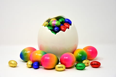 easter, easter eggs, colored, colorful, color, chocolate eggs, egg, colorful eggs, chocolate, candy, sweetness, brand, happy easter, easter joy, easter nest, multi colored, food, easter egg, food and drink, studio shot, holiday, indoors, celebration, white background, variation, still life, no people, sweet food, sweet, indulgence, temptation, 5K, CC0, public domain, royalty free