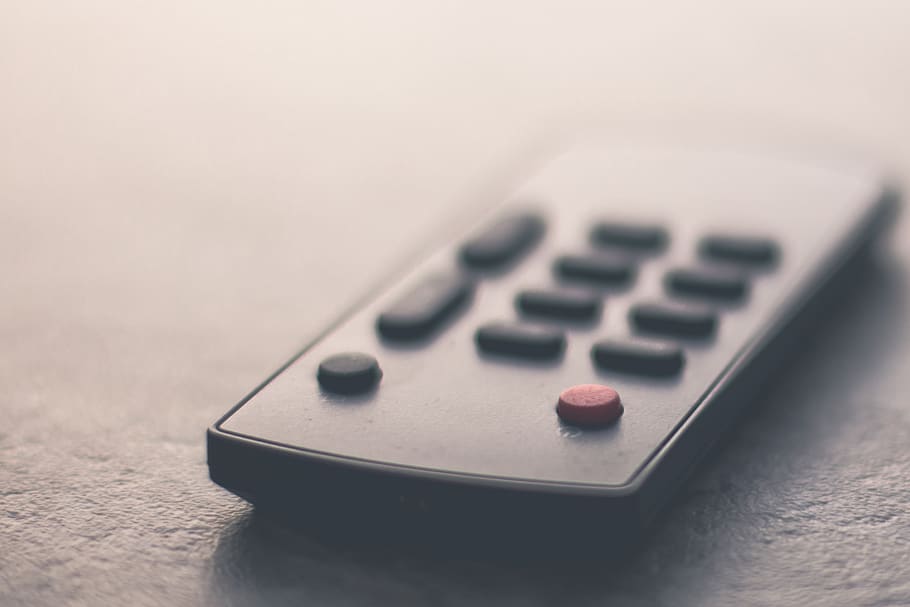 a distanza, sul pulsante, acceso spento, avvicinamento, messa a fuoco selettiva, pulsanti, elettronica, Tech, tecnologia, pulsante rosso, in casa, matematica, nessuno, tavolo, calcolatrice, natura morta, finanza, attività commerciale, ufficio, formazione scolastica, singolo oggetto, Business aziendale, concentrarsi sulle conoscenze acquisite, copia spazio, girato in studio, numero, di fila, 2K