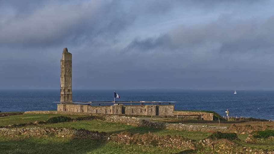 clădire, arhitectură, turn, far, memorial, Plougonvelin, Franţa, barcă, vehicul, transport, stâlp, coloană, clopotniţă, turlă, castel, Fort, monument, promontoriu, mare, apă, cer, nor - cer, construită, orizontul peste apă, orizont, frumusețe în natură, scenice - natura, natură, teren, exteriorul clădirii, o scenă liniștită, zi, oameni adevărați, liniște, în aer liber, îndrumare, 5K