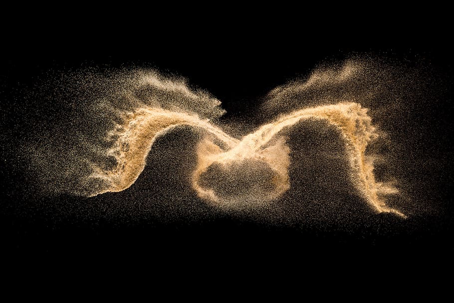 sorra, pols, explosió, fons, negre, aïllat, brut, or, flamarada, tornado, explotar, sòl, textura, duna, mar, moviment, remolí, creativitat, fons negre, amor, forma del cor, emoció positiva, tir de l'estudi, aigua, emoció, naturalesa, cap gent, resum, a l'interior, primer pla, art i artesania, disseny, 5K