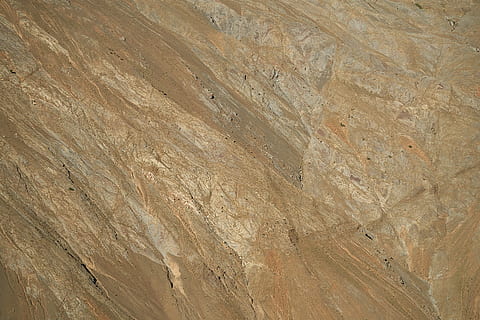marró, blanc, superfície de marbre, fons, patró, marc complet, textura, cap gent, sòlid, rock, rock - object, primer pla, aspre, marbre, funció de construcció de parets, a l'aire lliure, naturalesa, estructura construïda, arquitectura, dia, mineral, resum, fons abstractes, nivell superficial, gres, 5K, CC0, domini públic, lliure de regalies