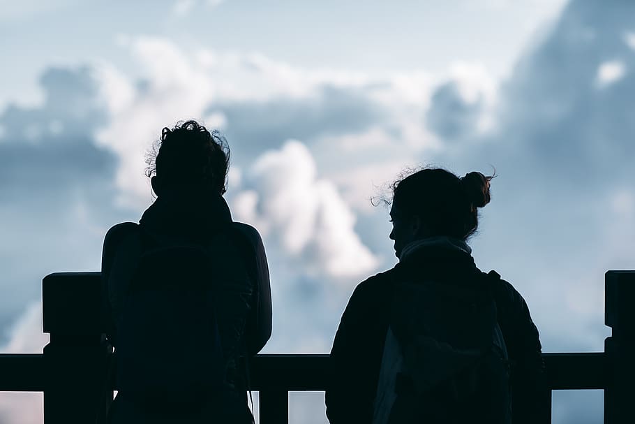 muntanya, superior, senderisme, núvol, núvols, mínim, viatge de carretera, viatge per carretera amb raj, somni, viatjar, inspiració, protagonista, vietnam, sapa, fansipan, sostre, terrat, vista, bonic, vida lenta, cel, dues persones, núvol - cel, homes, silueta, vista del darrere, persones reals, naturalesa, activitat d'oci, unió, estils de vida, adult, gent, dones, amistat, de peu, a l'aire lliure, posta de sol, parella - relació, mirant la vista, 2K
