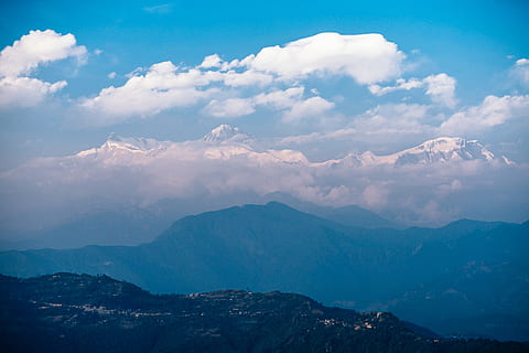 himalayan vibes, dağ, bulut - gökyüzü, gökyüzü, dağ silsilesi, manzaralar - doğa, doğada güzellik, çevre, peyzaj, doğa, huzur, sakin sahne, mavi, Kent, insansız, açık havada, dağ zirvesi, görkemli, gün, sis, 5K, CC0, kamu malı, telif ücretsiz