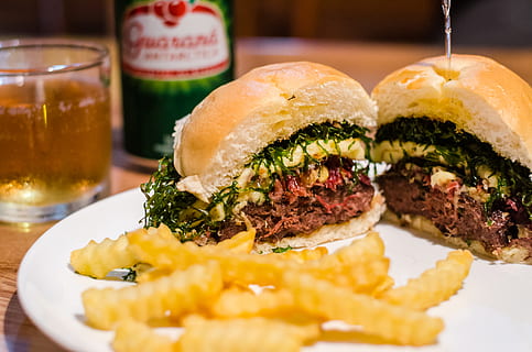 french, fries, slice hamburger, plate, beef, beer, bottle, bread, bun, burger, cheese, cheeseburger, close-up, delicious, dinner, drink, eating, fast food, food, french fries, glass, hamburger, lunch, meal, meat, nutrition, sandwich, snack, tasty, food and drink, ready-to-eat, freshness, unhealthy eating, indulgence, indoors, still life, no people, table, prepared potato, potato, vegetable, temptation, garnish, 2K, CC0, public domain, royalty free