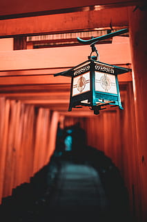 Gebäude, Glockenturm, Turm, die Architektur, Lampe, Laterne, Schrein, Bokeh, kyoto, Orange, Japan, Fokus, Anbetung, Tempel, torii, Tor, Mensch, Person, Gang, Lampenschirm, Lichtanlage, hängend, gebaute Struktur, keine Leute, beleuchtet, Anbetungsstätte, Wandbau - Funktion, elektrische Lampe, Religion, Glauben, drinnen, orange Farbe, Spiritualität, Decke, 5K, CC0, gemeinfrei, lizenzfrei