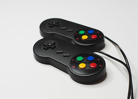 tecnologia, dispositivo, squadra, consolle, controlli, telecomando, vacanza, divertimento, Hobby, video gioco, computer, giochi elettronici, pulsanti, stazione di gioco, xbox, vizi, girato in studio, sfondo bianco, in casa, avvicinamento, controllo, natura morta, nessuno, colore nero, cultura artistica e intrattenimento, ritagliare, a distanza, premi il bottone, singolo oggetto, copia spazio, industria, rilassamento, gruppo medio di oggetti, controller di gioco, materiale elettrico, Alimentazione elettrica, 4K, CC0, dominio pubblico, privo di copyright