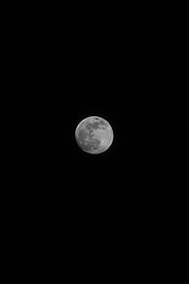 lua redonda, natureza, ao ar livre, noite, universo, espaço, astronomia, espaço sideral, lua, lua cheia, Eclipse lunar, eclipse, mar, agua, oceano, costa, horizonte, céu, cenário, ponte, beleza na natureza, lua planetária, scenics - natureza, tranquilidade, copie o espaço, visão de baixo ângulo, cena tranquila, ninguém, círculo, Sombrio, forma geométrica, idílico, majestoso, astrologia, espaço e astronomia, luar, 2K, CC0, domínio público, royalty free