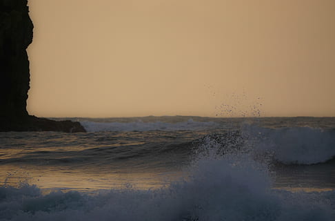 surfovat, vln, cornwall, oceán, pláž, voda, krása v přírodě, moře, západ slunce, scenics - příroda, nebe, pohyb, vlna, moci, Příroda, Napájení, nikdo, vodní sport, přistát, horizont, stříkající, horizont nad vodou, sport, venku, lámání, 1080P, CC0, veřejná doména, bez autorských práv