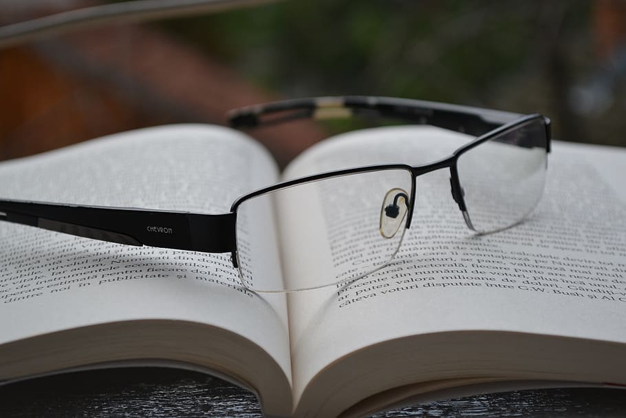 klar, briller, sort, rammer, åbnet, Bestil, data, uddannelse, viden, lære, læring, litteratur, roman, side, poesi, læsning, forskning, skole, undersøgelse, studere, universitet, visdom, offentliggørelse, åben, fokus på forgrunden, tæt på, ingen mennesker, dag, stilleben, selektiv fokusering, tekst, papir, bil, motor køretøj, meddelelse, personlige tilbehør, 1080P