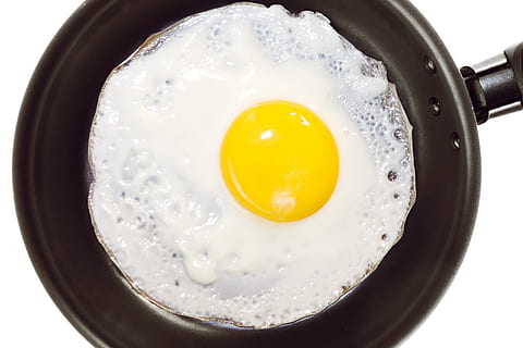 pan, fried, egg, isolated, yellow, breakfast, black, cook, cooked, cooking, protein, food, fried egg, egg yolk, food and drink, healthy eating, frying pan, kitchen utensil, directly above, egg white, cooking pan, freshness, meal, wellbeing, indoors, white background, ready-to-eat, preparation, sunny side up, no people, skillet- cooking pan, 720P, CC0, public domain, royalty free